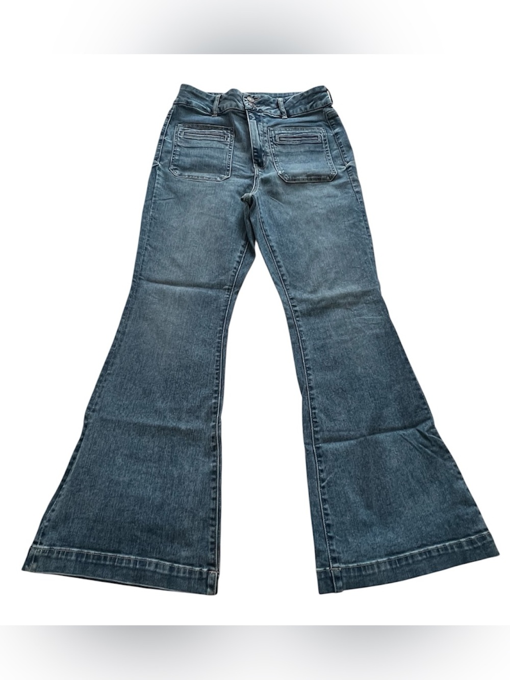 American Eagle stretch flare leg jeans size 6 short